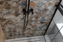 odpływ liniowy w prysznicu