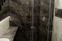 Prysznic z odpływem liniowym